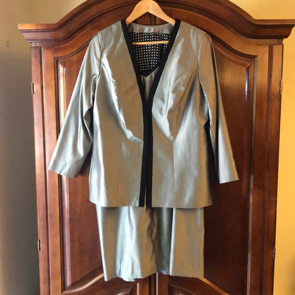 Womens Michael Allen Dess & Jacket